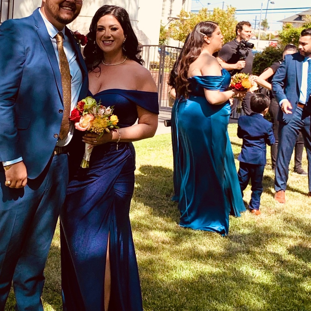 Cinderella divine gown in NAVY 💙